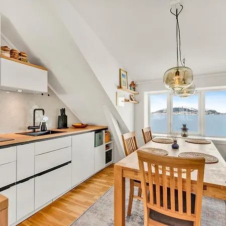 Cozy With A Sea View In The Heart Of The Ålesund