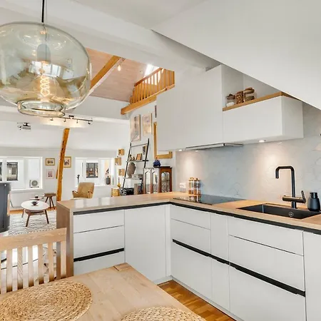 Cozy With A Sea View In The Heart Of The Ålesund